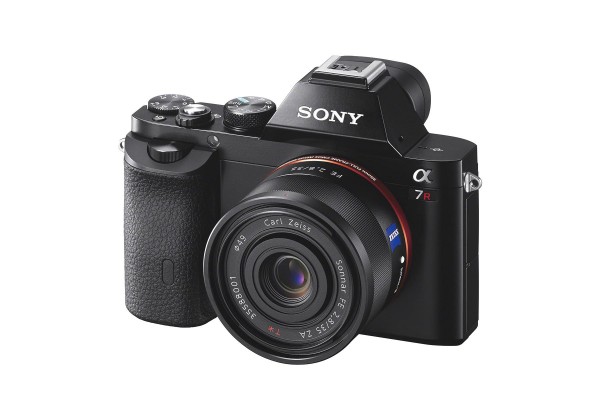 Sony A7 and A7R_01