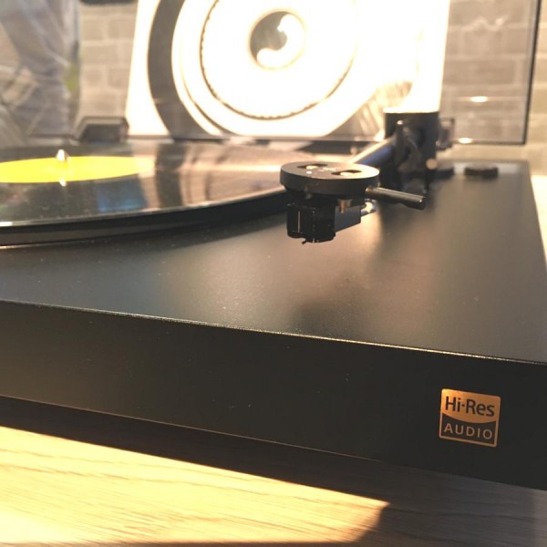 CES 2016 - Sony Hi-Res Turntable