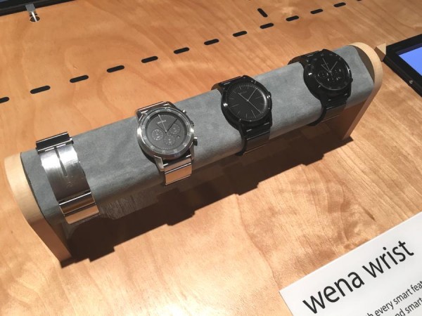 CES 2016 - Sony Wena Wrist Watch