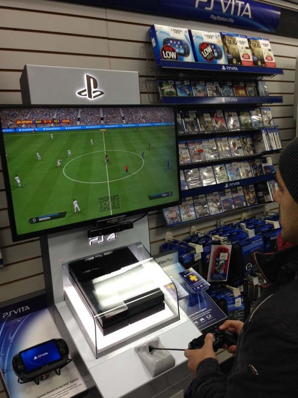 GameStop_PS4_Demo_Kiosk