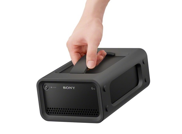 sony_portable_thunderbolt_raid_drive